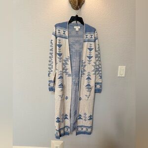 Jessica Simpson Blue and White Patterned Cardigan
